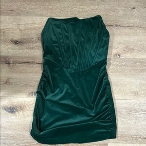 Elegant Green Strapless Dress